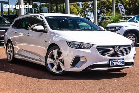 White 2018 Holden Commodore Sportswagon Rs-V