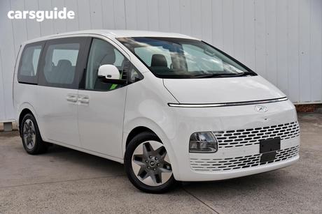 White 2022 Hyundai Staria Wagon