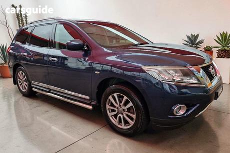 Blue 2016 Nissan Pathfinder Wagon St-L (4X2)