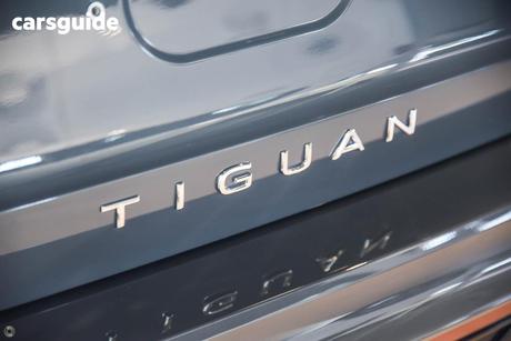 Grey 2025 Volkswagen Tiguan Wagon 195Tsi R-Line