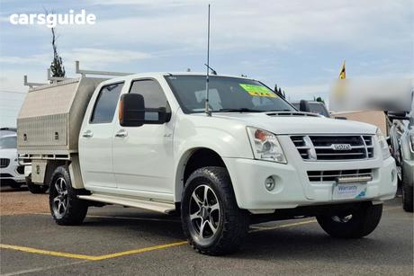 White 2010 Isuzu D-MAX Crew Cab Chassis Sx (4X4)