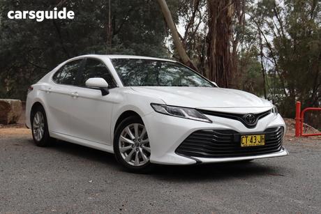 White 2019 Toyota Camry Sedan Ascent