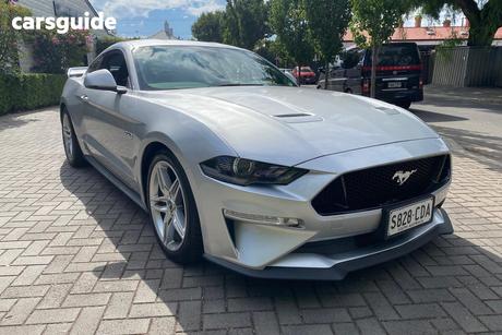 Silver 2017 Ford Mustang Coupe Fastback Gt 5.0 V8