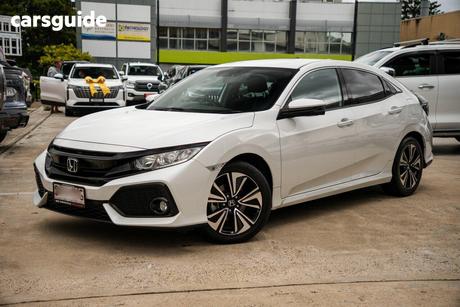 White 2019 Honda Civic Hatchback Vti-L