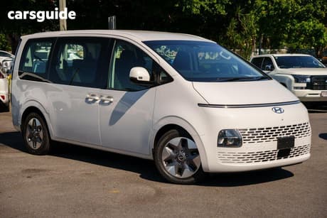 White 2022 Hyundai Staria Wagon