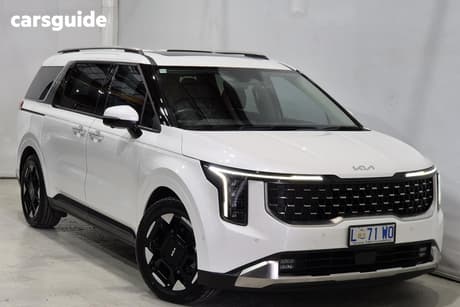 White 2024 Kia Carnival Wagon Gt-Line