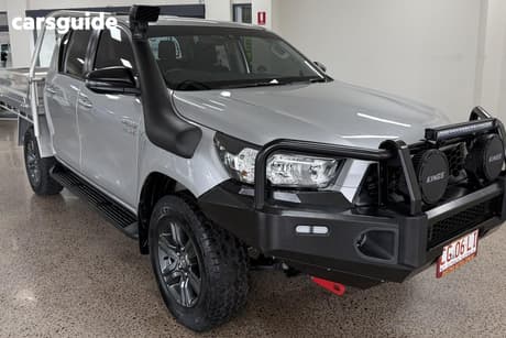 Silver 2025 Toyota Hilux Double Cab Chassis Sr (4X4) Steel Wheels
