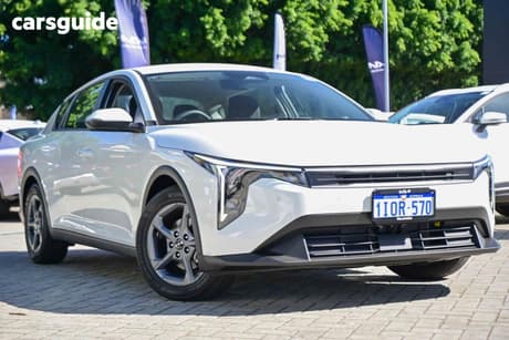 White 2025 Kia K4 Sedan S