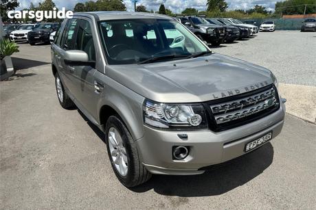Beige 2013 Land Rover Freelander 2 Wagon Si4 Se (4X4)