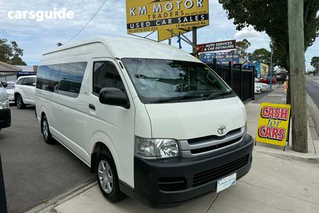White 2007 Toyota HiAce Bus Commuter
