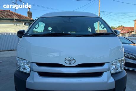 White 2017 Toyota HiAce Bus Commuter