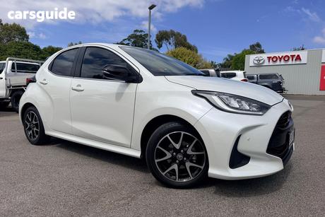 White 2020 Toyota Yaris Hatchback Zr