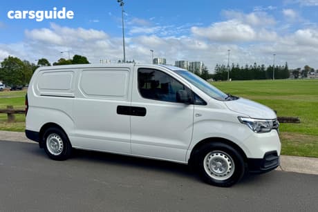 White 2020 Hyundai Iload Van 3S Twin Swing