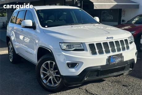 White 2015 Jeep Grand Cherokee Wagon Laredo (4X4)