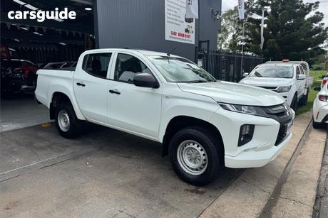 White 2022 Mitsubishi Triton Double Cab Pick Up Glx (4X4)