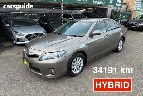 Grey 2011 Toyota Camry Sedan Luxury Hybrid