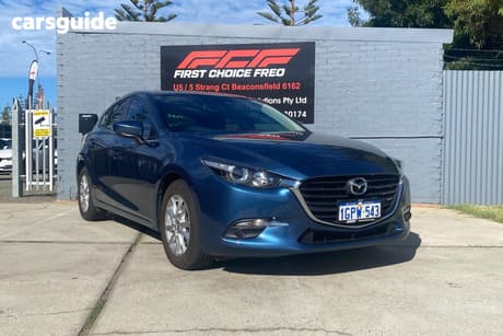 Blue 2018 Mazda 3 Hatchback Maxx Sport