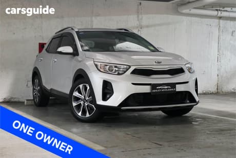 Silver 2021 Kia Stonic Wagon Sport