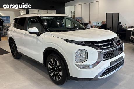 White 2025 Mitsubishi Outlander Wagon Ls 7 Seat (2Wd)