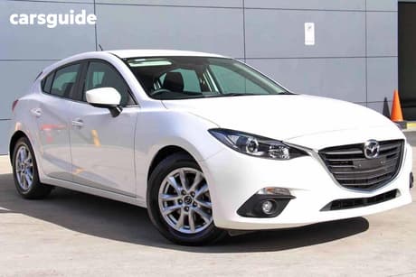 White 2015 Mazda 3 Hatchback Touring