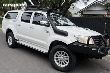 White 2014 Toyota Hilux Dual Cab Pick-up Sr5 (4X4)