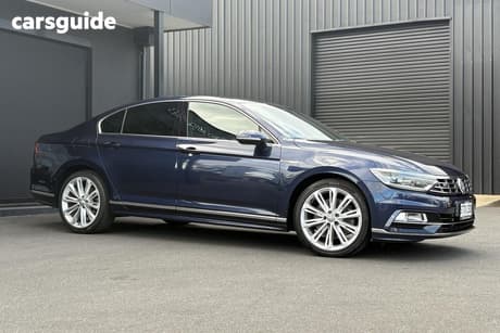 Blue 2016 Volkswagen Passat Sedan 206Tsi R-Line