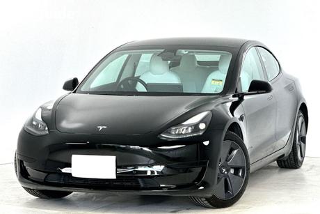 Black 2022 Tesla Model 3 Sedan Rear-Wheel Drive