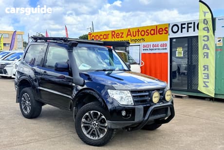 Black 2007 Mitsubishi Pajero Wagon R