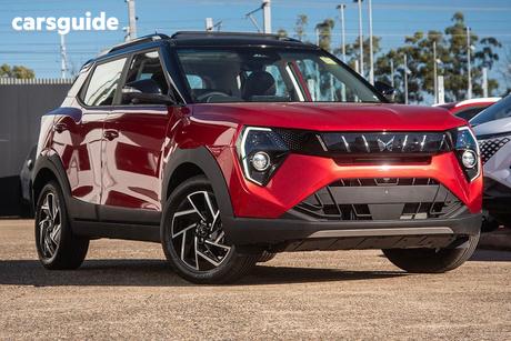 Red 2025 Mahindra Xuv 3Xo Wagon Ax7L