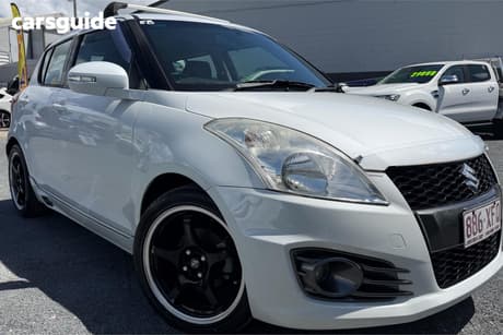 White 2014 Suzuki Swift Hatchback Sport