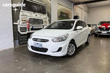 White 2016 Hyundai Accent Hatchback Active