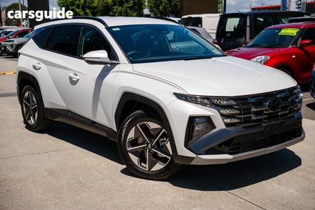 White 2025 Hyundai Tucson Wagon Elite Hybrid (Fwd)