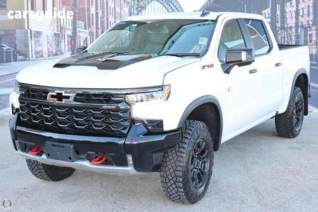 White 2024 Chevrolet Silverado Crew Cab Pickup 1500 Zr2