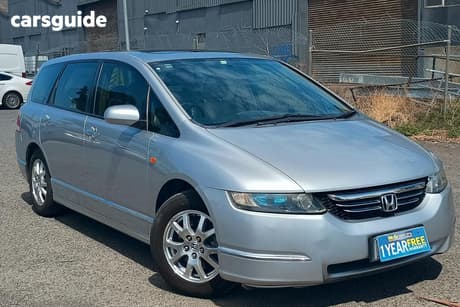 Silver 2005 Honda Odyssey Wagon Luxury