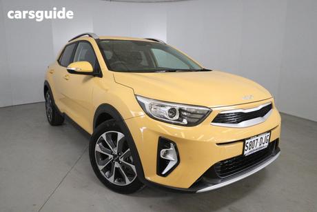 Yellow 2024 Kia Stonic Wagon Sport