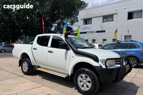 White 2013 Mitsubishi Triton Double Cab Utility Glx (4X4)