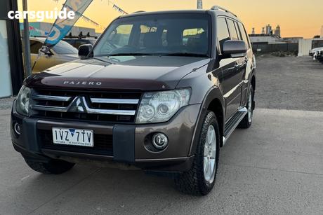 Brown 2010 Mitsubishi Pajero Wagon Vr-X Lwb (4X4)