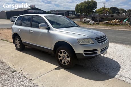 Silver 2004 Volkswagen Touareg Wagon V6 Luxury