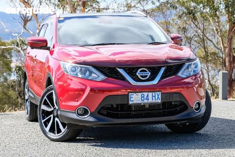 Red 2015 Nissan Qashqai Wagon Ti (4X2)