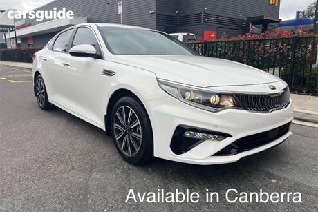 White 2019 Kia Optima Sedan Si