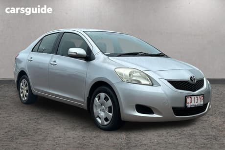 Silver 2014 Toyota Yaris Hatchback Yrs