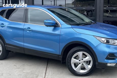 Blue 2019 Nissan Qashqai Wagon St+