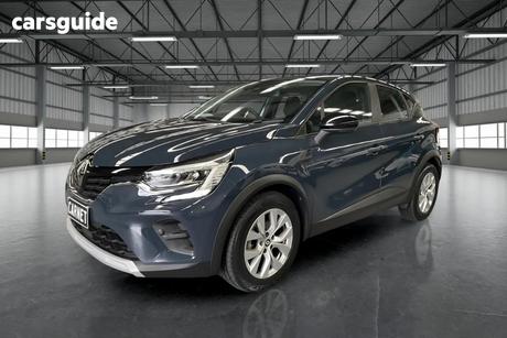 Blue 2023 Renault Captur Wagon Life