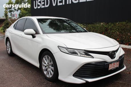 White 2017 Toyota Camry Sedan Ascent