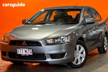 Silver 2013 Mitsubishi Lancer Sedan Es