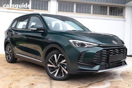 Green 2025 MG ZS Wagon Essence Turbo