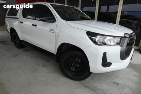 White 2021 Toyota Hilux Double Cab Pick Up Sr (4X4)