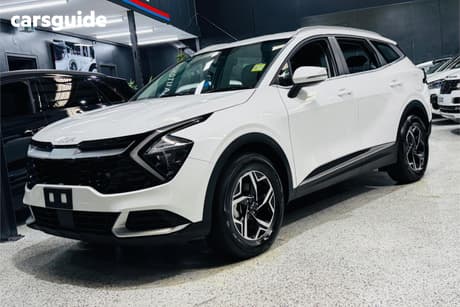 White 2024 Kia Sportage Wagon S (Fwd)