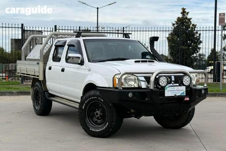White 2014 Nissan Navara Dual Cab Pick-up St-R (4X4)