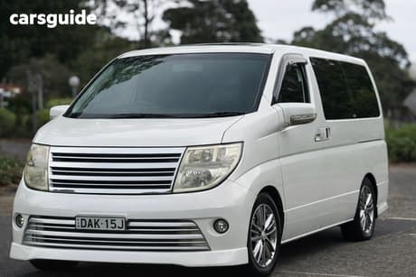 White 2005 Nissan Elgrand Commercial